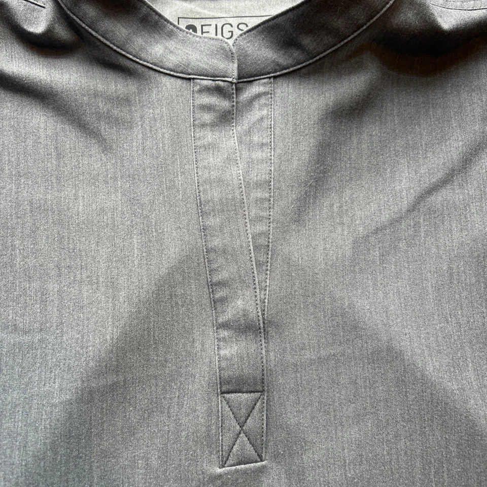 Figs Technical Collection 2 Piece Set Solid Gray Color Joggers & Scrub Top L - Image 4 of 4