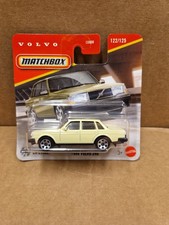 Matchbox 1986 Volvo 240 Saloon yellow New & Sealed 