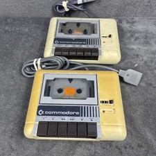 Commodore 64 Datasette Cassette Deck Registratore a Nastro Non Testato Ricambi o Riparazioni