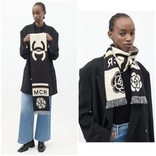 New in Box Chanel Made in Italy M tiers d'Art Show MCR Cashmere Wool Scarf