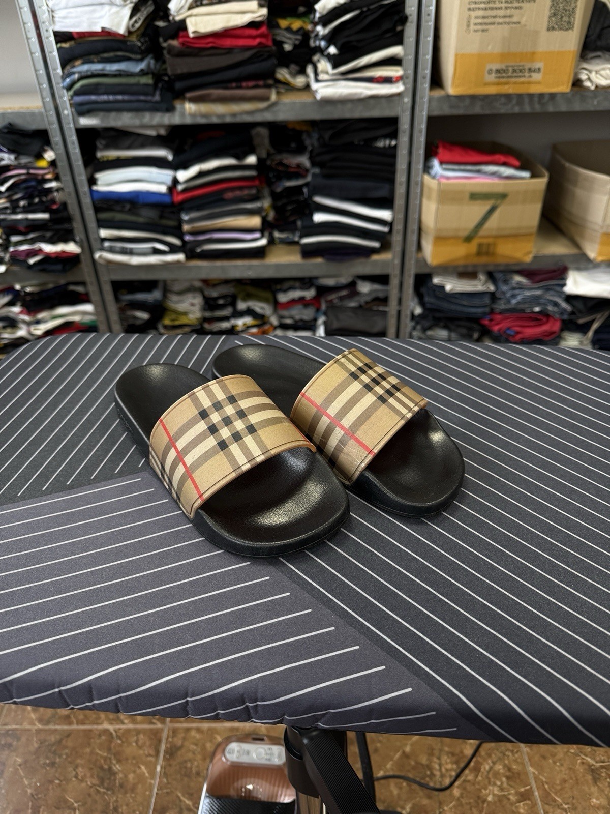 🇬🇧 Burberry Nova Check Slides Pool Sandals Made in Italy