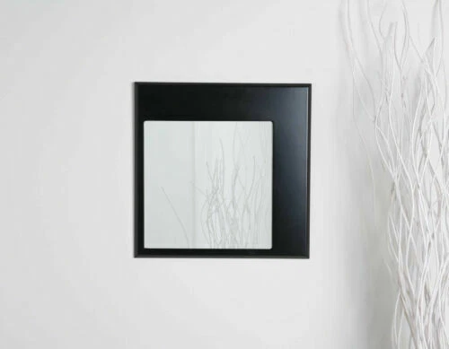 Specchi neri per la decorazione della casa