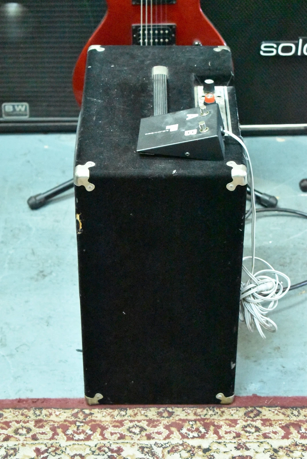 Picture 4 of 5