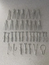 Lot Of 34 Vintage Metal Curtain Drapery Hooks Drapes Window Treatments Pleated