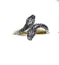 Sterling Silver Snake head bypass ring 3.20 gr size 7