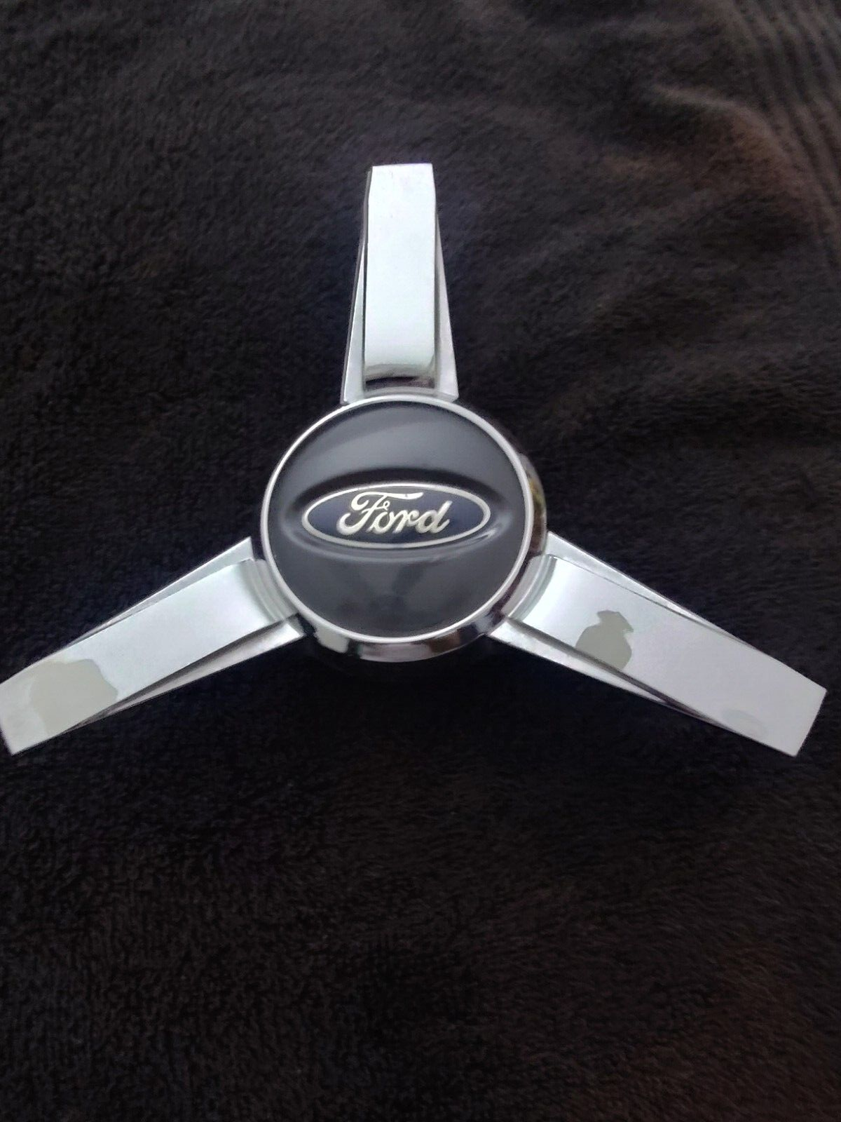 2005-2009 FORD MUSTANG WHEEL 3-BAR SPINNER TYPE CENTER CAP CHROME Genuine OEM