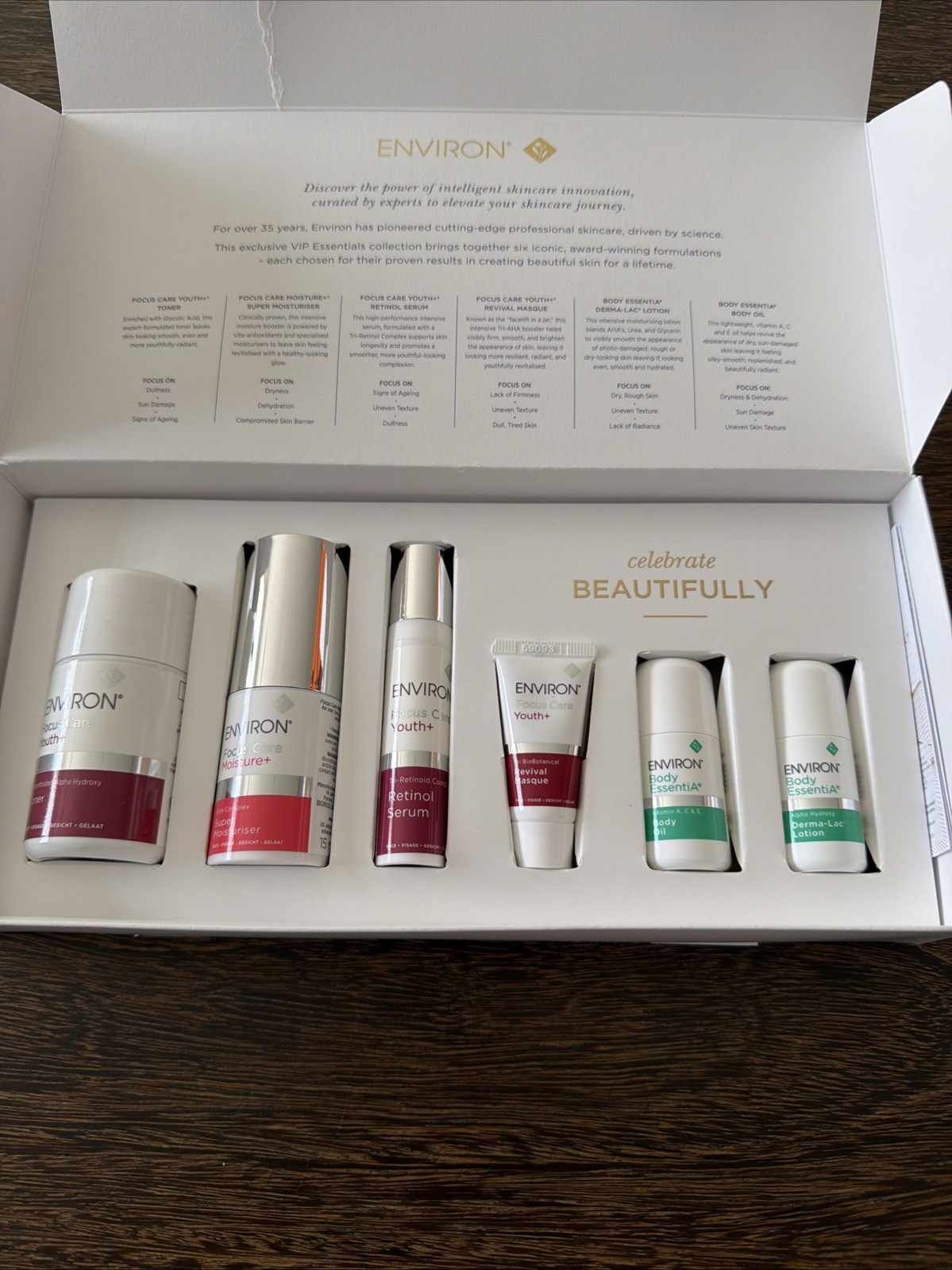 ENVIRON EXPERTS CHOICE VIP ESSENTIALS HOLIDAY SET NIB $86 11/2026 thumbnail 2
