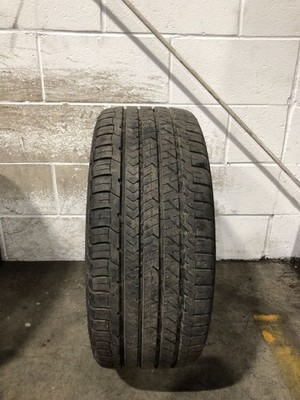 1x P235/40R19 Goodyear Eagle Sport All-Season 8/32 95 W Used Tire 2354019