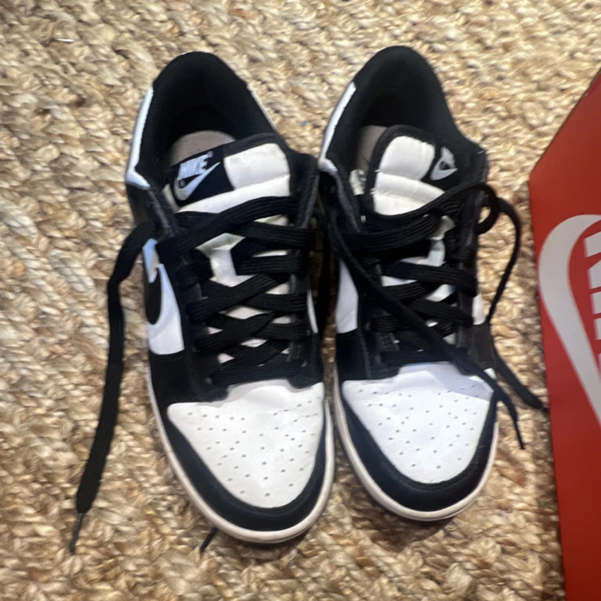 Preços baixos em Nike Dunk High Black White W | eBay