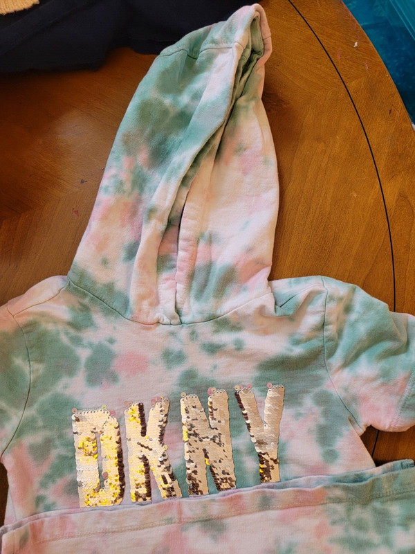 DKNY Girls S (7) Short Sleeve Hooded Tie Dye  Logo Dress W Pockets SCHOOL