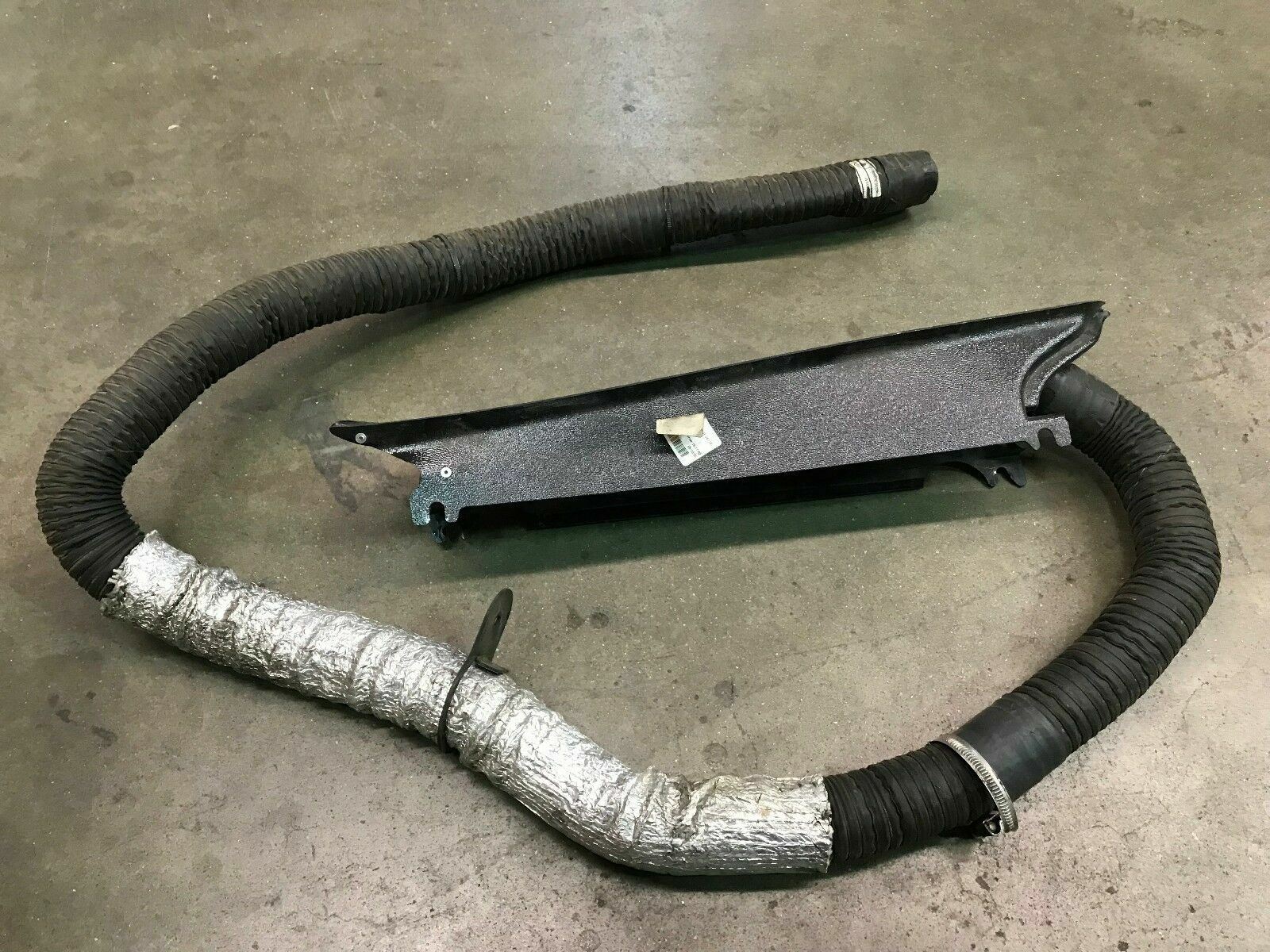 LAMBORGHINI GALLARDO LP560 RH RIGHT SIDE AIR CONVEYOR WITH PIPE OEM 400317026