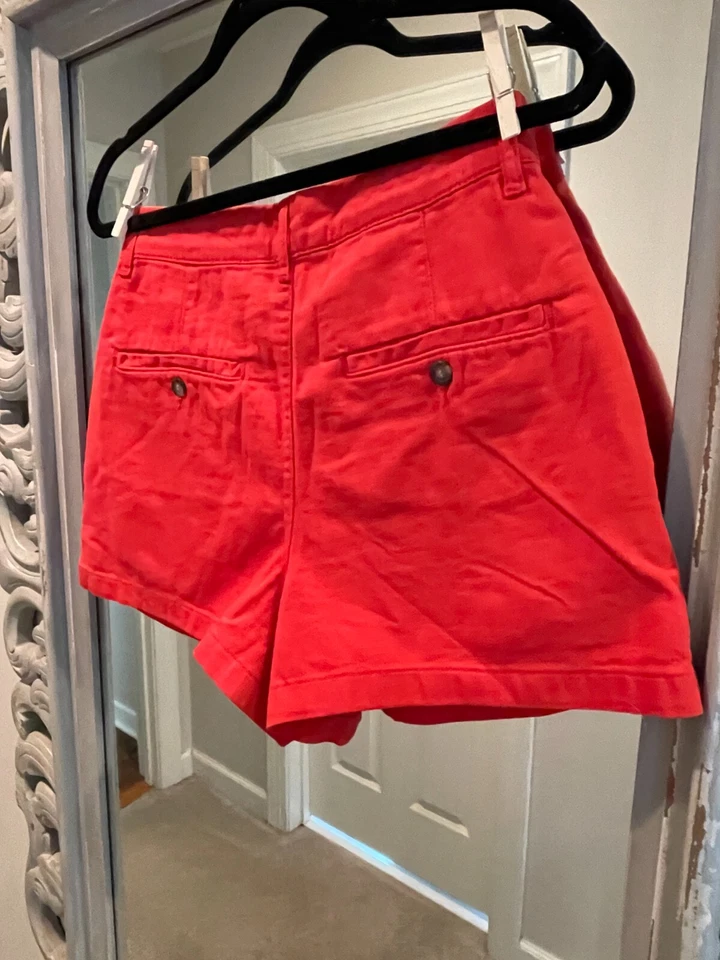 Pantalones Cortos Free People Billie Chino Naranja/Rojo Naranja con Reunión en el Frente - 4  Foto 3 de 4