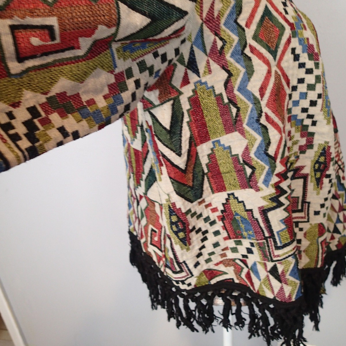 Ryu Jacket tapestry Sz Medium Open Southwestern Fringe Multicolor