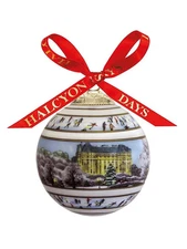 VERY RARE HALCYON DAYS CENTRAL PARK CHRISTMAS BAUBLE BRAND NEW IN BOX NEVER USED