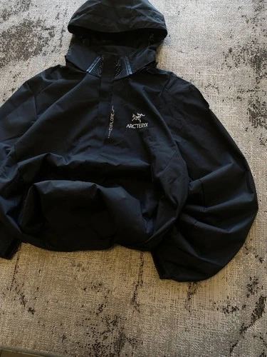 Arcteryx  Black Mens Windbreaker Jacket size Medium image 3