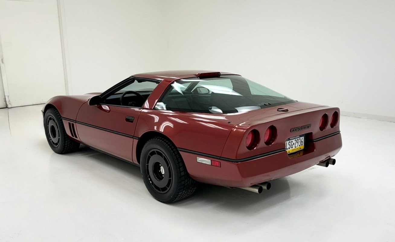 1988 Dark Red Metallic Chevrolet Corvette   | C4 Corvette Photo 3