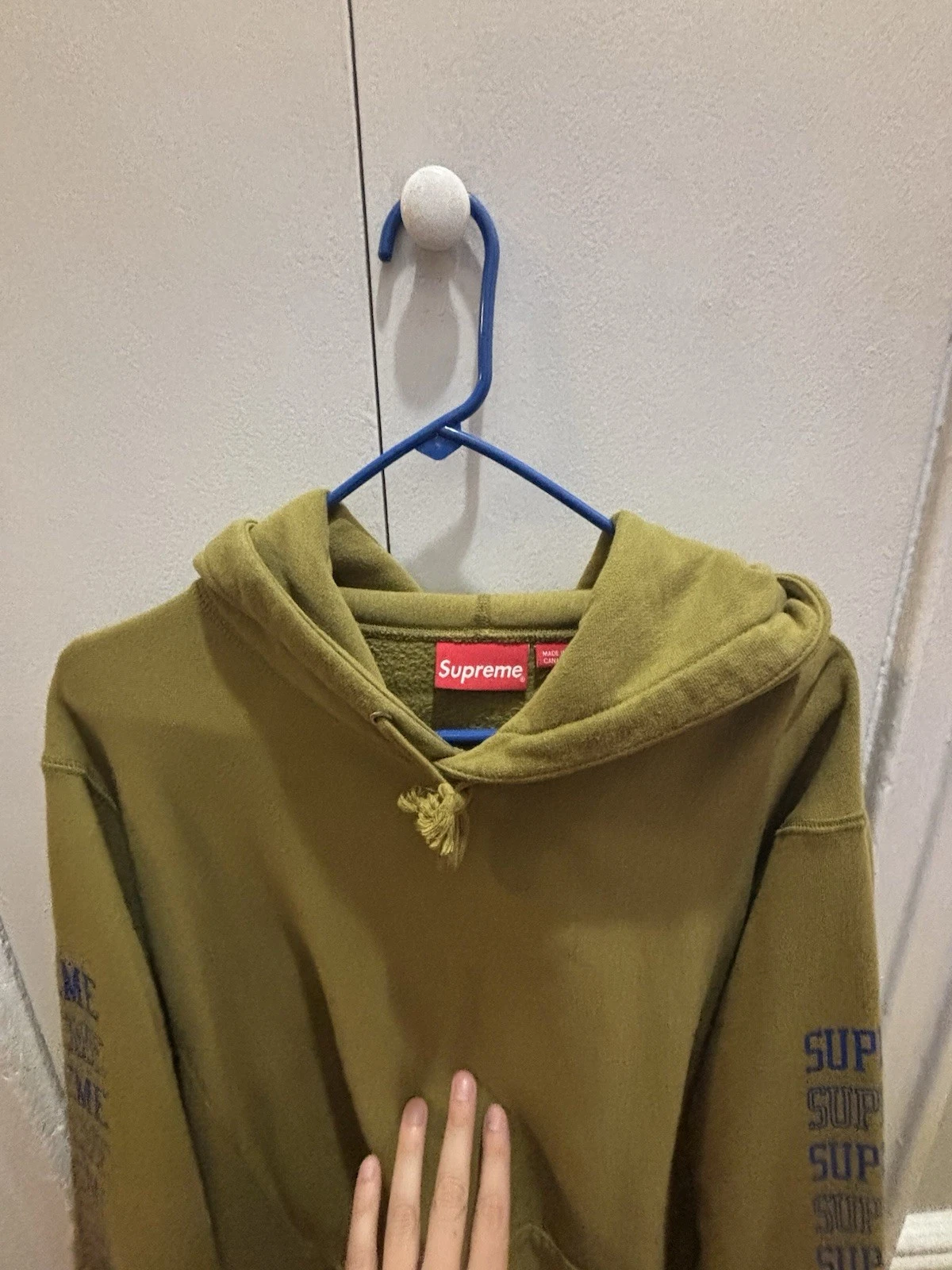 SUPREME Felpa con cappuccio Archivio Verde Esercito Uomo Taglia Large Logo sulla Manica