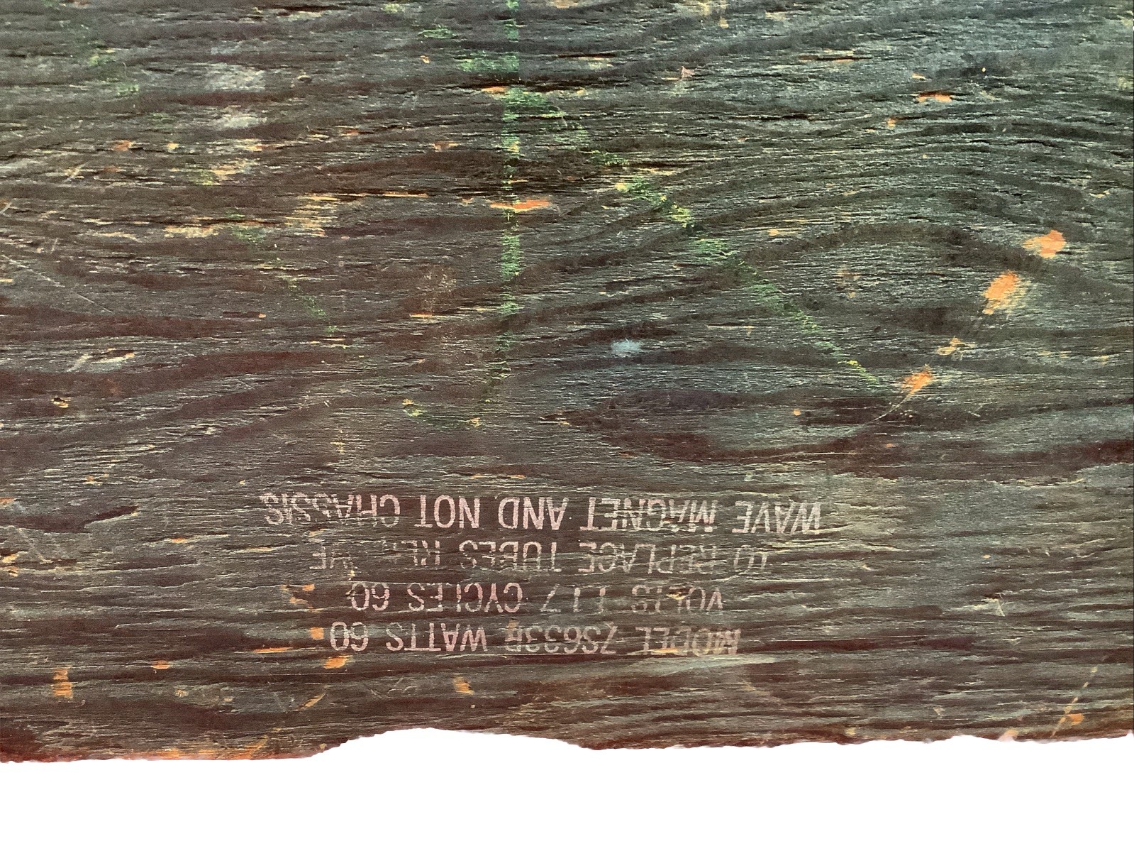 1942 ZENITH RADIO WOOD Model 7S633R Black Dial SW BC Multi Bands Automatic Solid