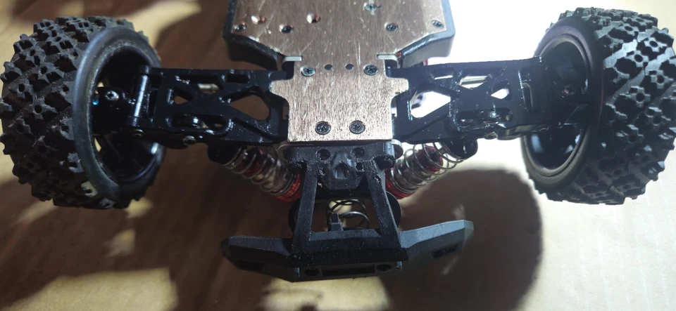 wltoys 144001 Buggy 1:14 Brushless mit Viel Zubehör! - Bild 3 von 4