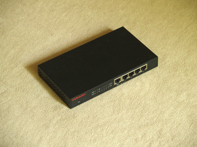 US ROBOTICS 8000 USR998000 4-Port 10/100 Mbps WAN-Router LPT Retro Vintage