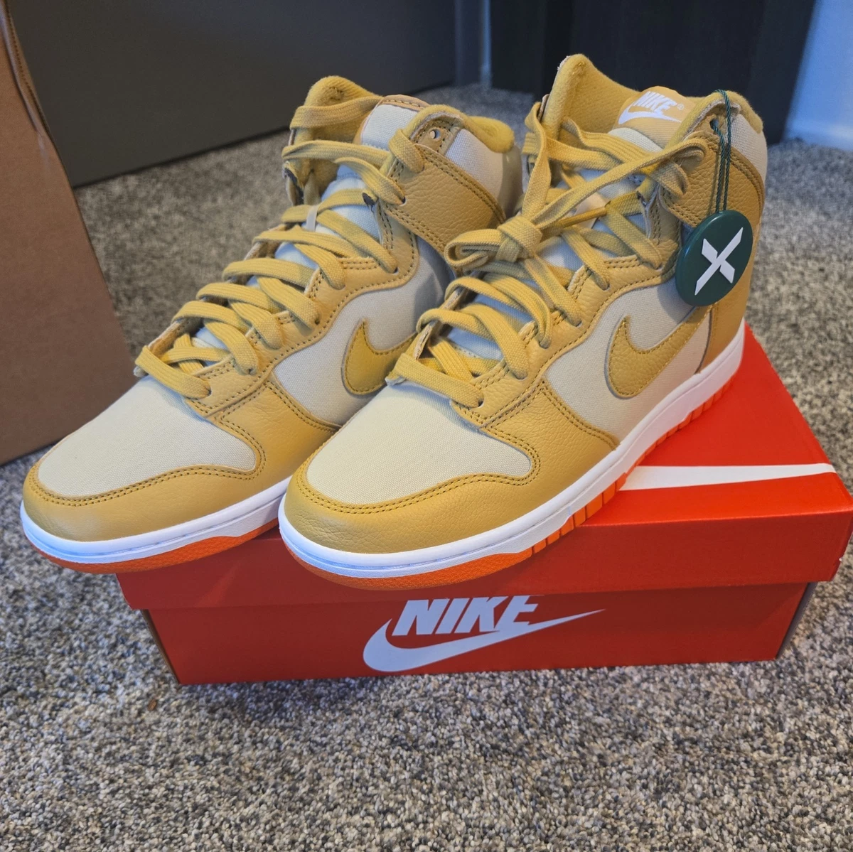 Nike Dunk High “Sail Pack - Orange” 2011 Nike Dunk High Sail Pack 2012 for Sale | Authenticity  main image 3
