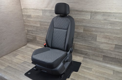 VW Tiguan 5N II 2023Bj Fahrersitz Sitzheizung Stoff Sitz vorne links