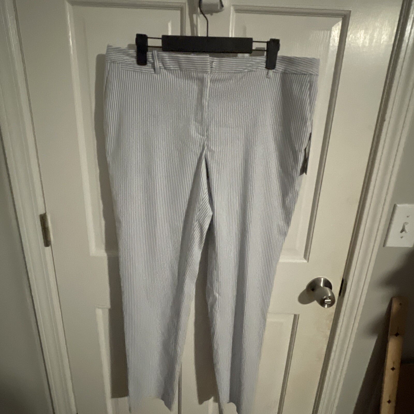 Tommy Hilfiger Womens Size 10 Blue White Striped Pants with Rear Pockets