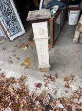 Bova 112 Antique Oak Painted Newell post 34” x 5.75 in.²￼