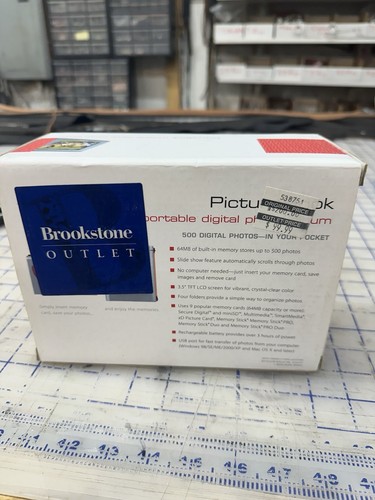 Brookstone PictureBook Portable Digital Photo Album Holds 500 Digital Photos NIB - Picture 6 of 6