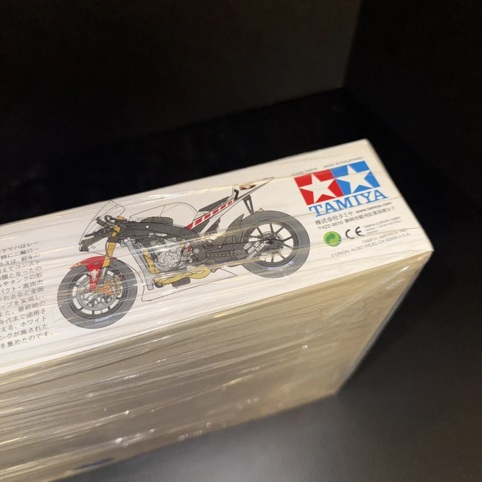 TAMIYA 1/12 Nº105 Yamaha YZR-M1 50 Aniversario Valencia (JP IMPORTADO) PRECINTADO) Foto 3 de 4