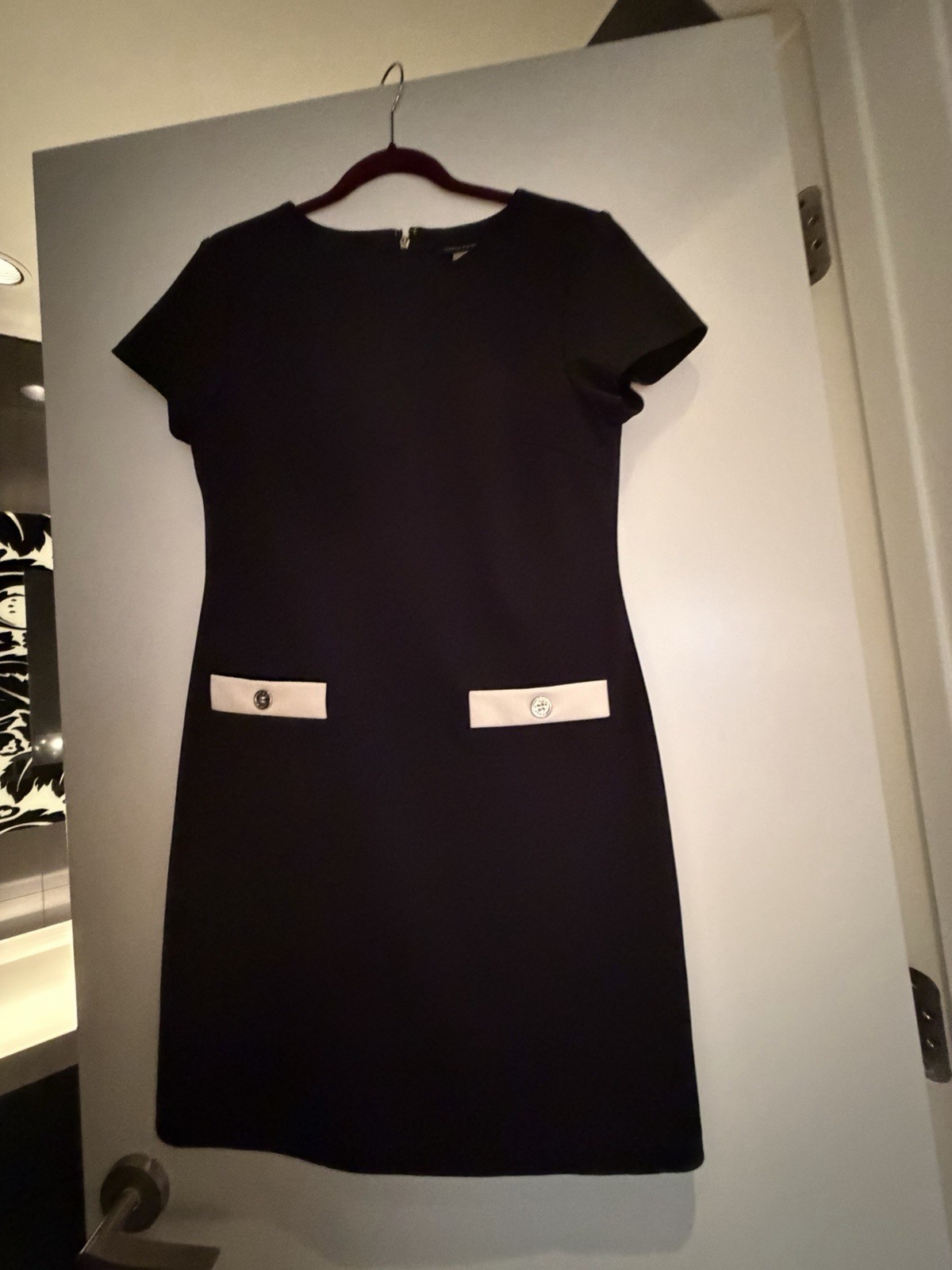 Tommy Hilfiger Women's Black Short Sleeve Round Neck Sheath Dress Size 10