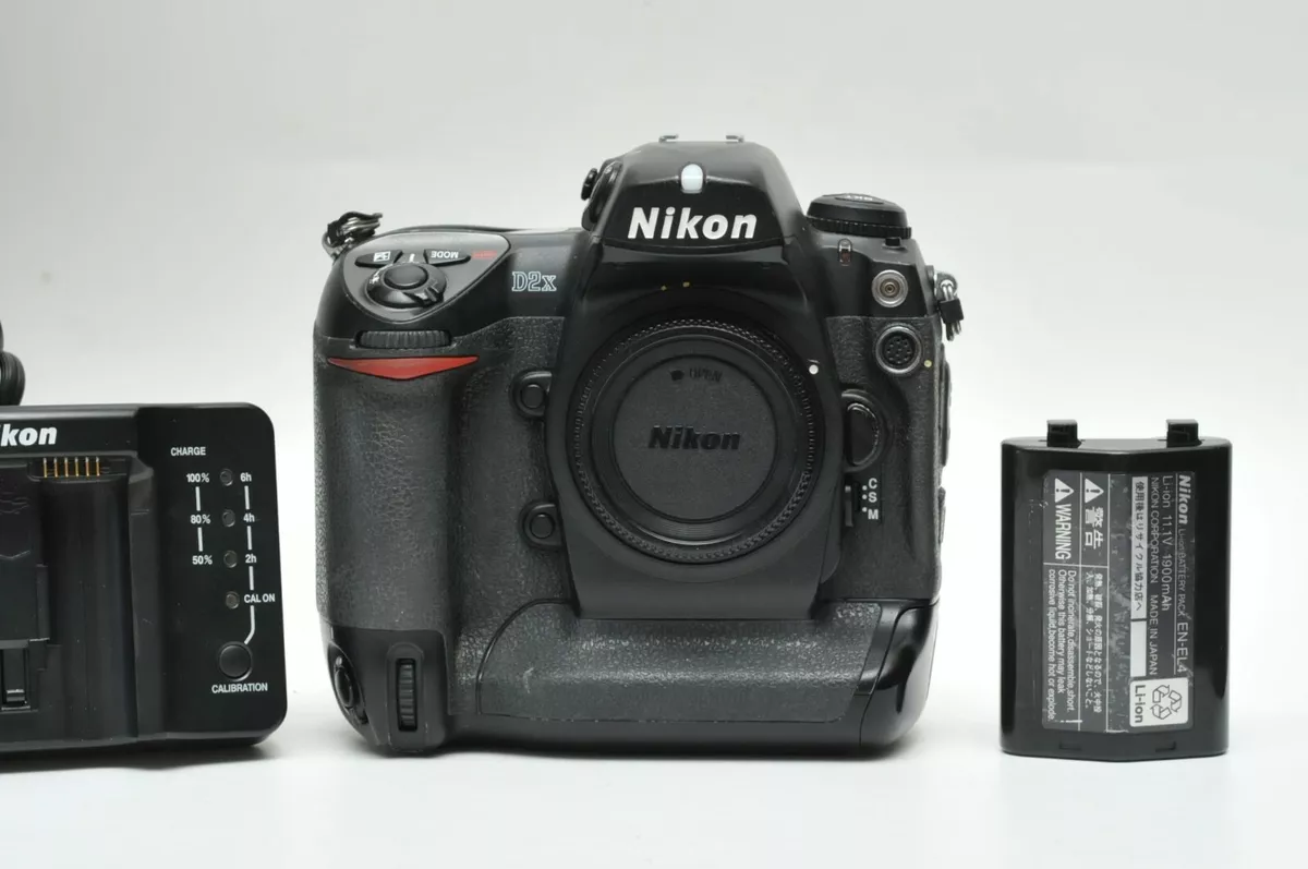 Nikon D2X 12.4 Megapixel Digital SLR Camera Body sn5012197