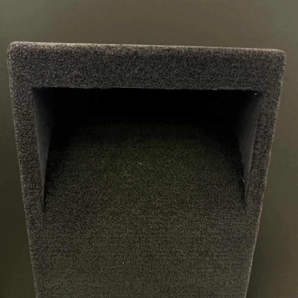 Caja de gabinete de subwoofer personalizada única con puerto de muesca para subwoofer de 8” (1,00 pies cúbicos) Foto 3 de 4