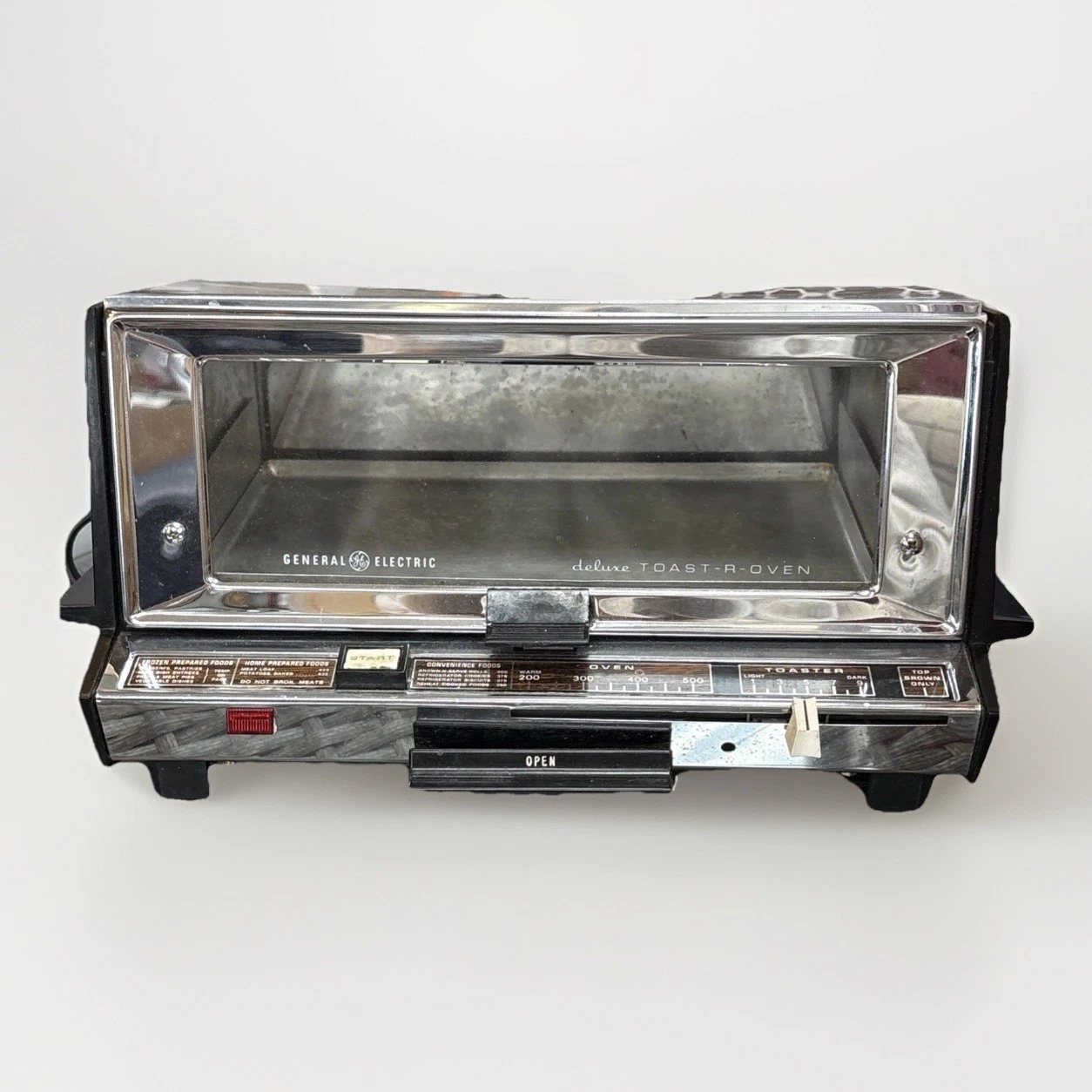 Vintage 1960s General Electric A12T93B Deluxe Toast-R-Oven Chrome Toaster
