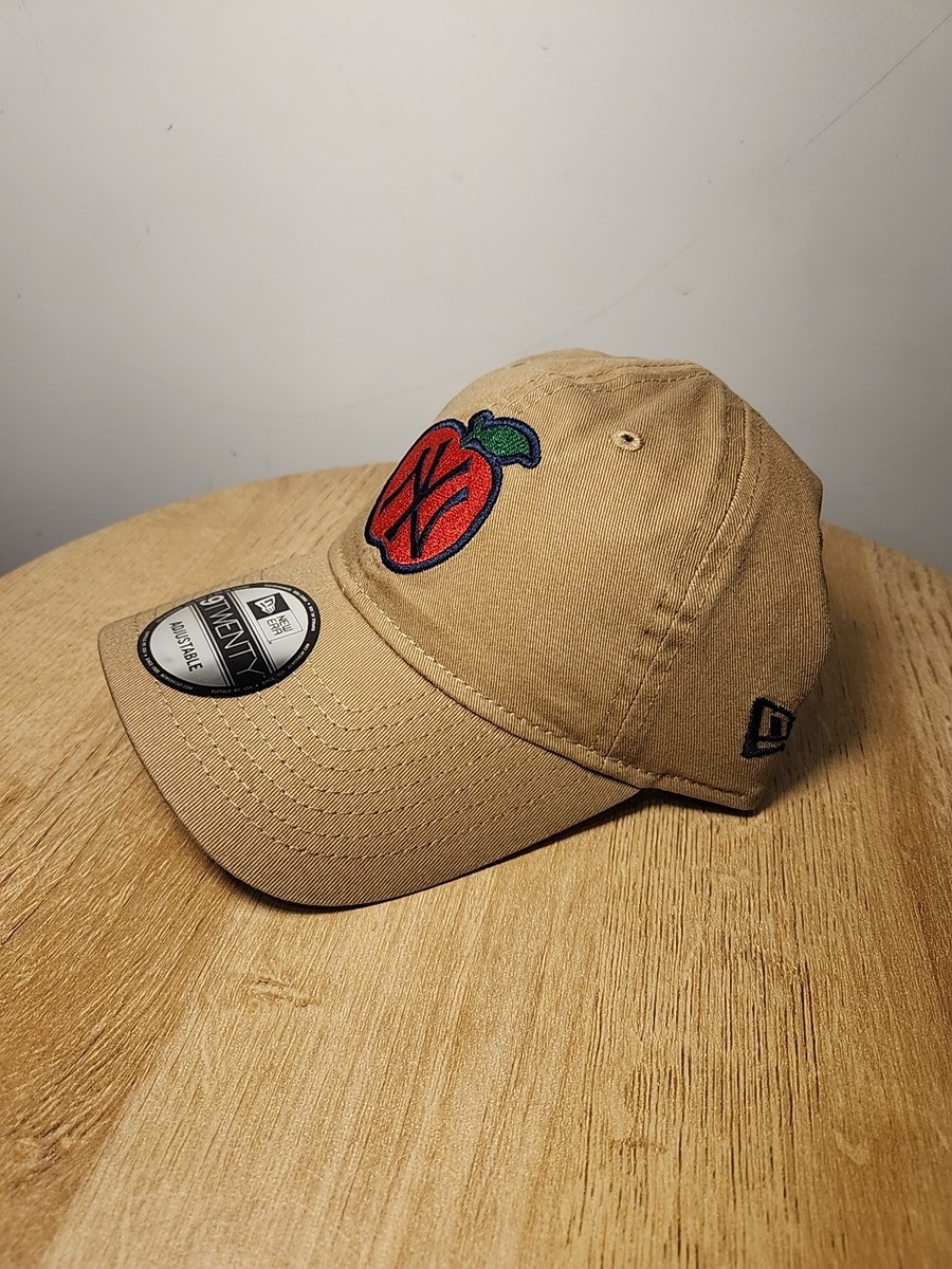 New York Yankees New Era 9Twenty Khaki Big Apple Logo Adjustable