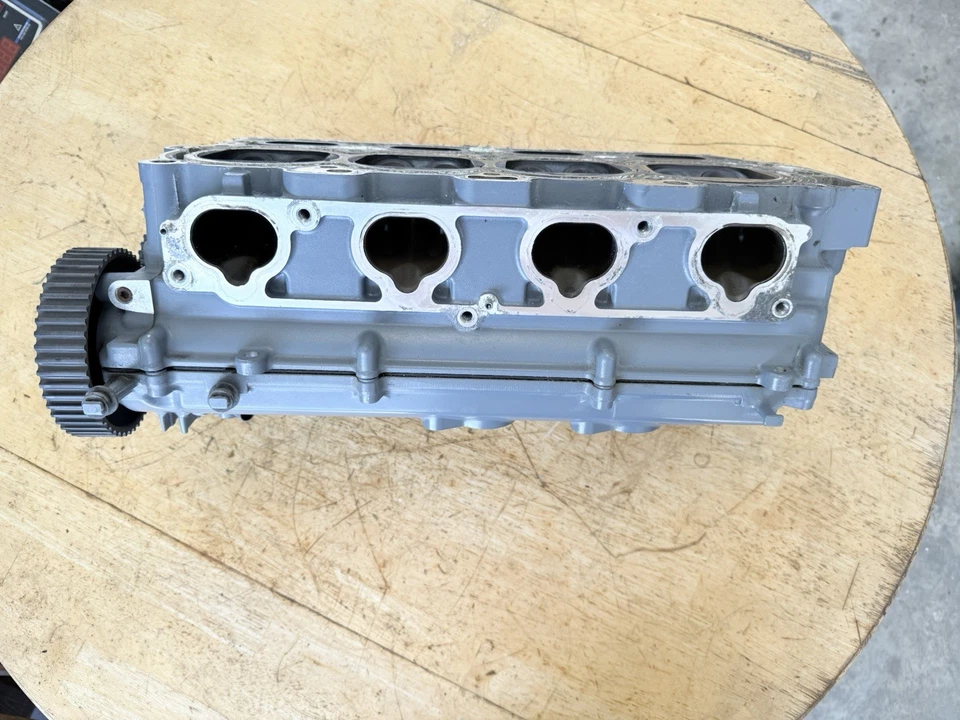 04-2007 F150 150hp Yamaha  Outboard Cylinder Head 63P-11110-00-94 63P-W009A 👍 - Image 4 of 4