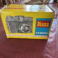 Vintage Diana Camera No. 151 In Original Box d 