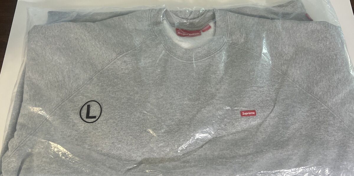SUPREME SMALL BOX RAGLAN CREWNECK SWEATSHIRT HEATHER GREY SUPREME SMALL BOX RAGLAN CREWNECK SWEATSHIRT HEATHER GREY