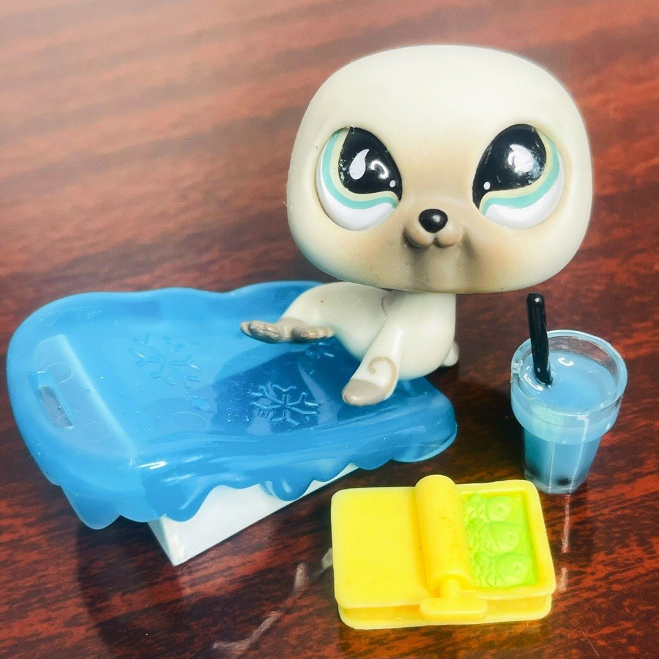 Authentic Littlest Pets Shop LPS 637 Seal Glass Tear Drop Eyes Gray