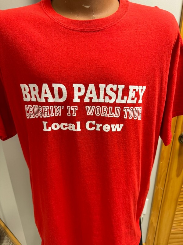 BRAD PAISLEY LOCAL CREW T-SHIRT 2015 CRUSHIN' IT WORLD TOUR XL COUNTRY MUSIC