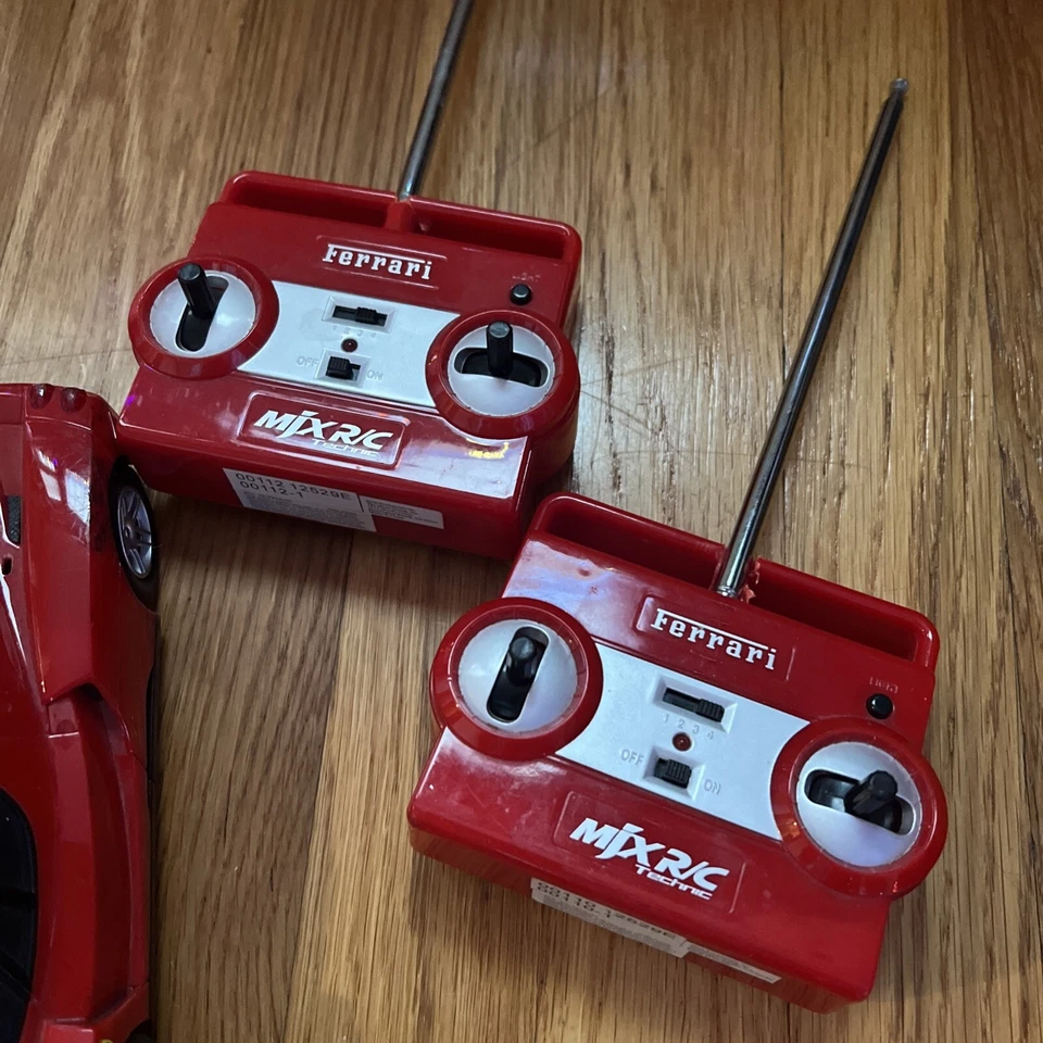 2005 Rare MJX RC Ferrari 1/20 Remote Control Car W 2 remotes  PARTS ONLY - Image 4 of 4