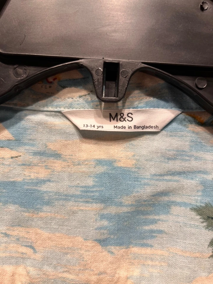 MARKS & SPENCER M&S Boy's Linen blend Hawaiian Button Down Shirt size 13-14 yrs - Image 3 of 4