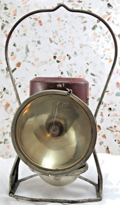 Vintage Economy Electric ''Ecolite'' Railroad Lantern Pat #1906587 w/ Handle