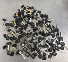 Huge Lot of Automotive ilco Key Blanks Many Different Model Numbers