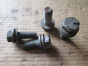 4x Schrauben M14 x1,5 L 38 Bremssattel  vorne  Audi A4 B5 6 7 A6 BS D 288 u.312
