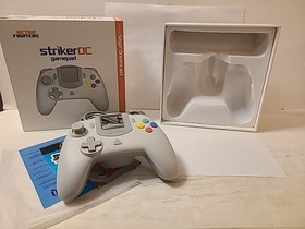 StrikerDC Sega Dreamcast Wired Retro Fighters Striker DC, Game Pad
