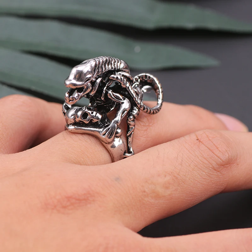 Alien Aliens Sized Ring Gothic-Silvery Movie Jewelry Sci-fi Horror - Picture 7 of 13