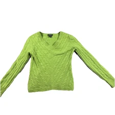 Madison Studio Size S Green 100% Cashmere Long Sleeve V-Neck Knit Soft Sweater