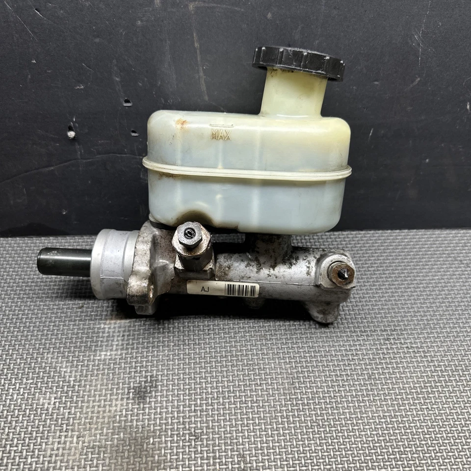 02 03 CILINDRO MAESTRO FRENO FORD E-150 4,2 L SIN CONTROL DE VELOCIDAD Foto 2 de 4