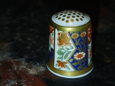 Royal Crown Derby Thimble Lovely Detailed Design Vibrant Colours